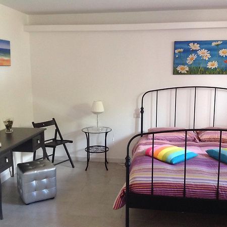 Bed & Breakfast La Volpe E L'Uva Santa Marinella Exterior photo